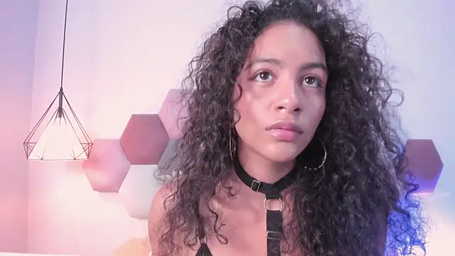 AntonellaHall  online show from 11, 3, 2026