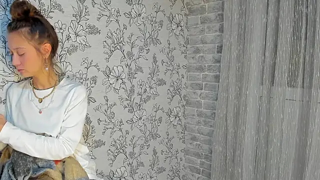 EllaSky xoxo online show from 31, 10, 2025