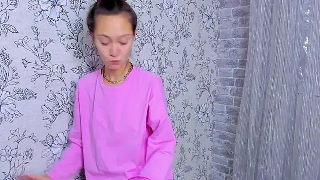 EllaSky xoxo online show from 12, 11, 2025