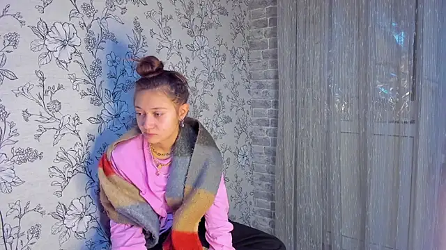 EllaSky xoxo online show from 16, 11, 2025