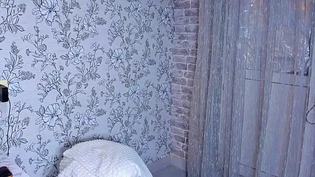 EllaSky xoxo online show from 29, 11, 2025