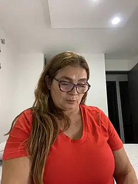 Snapshot of AntonellaAlondra4 chatting on 10, 1, 2025 AntonellaAlondra4 online show from 10, 1, 2025