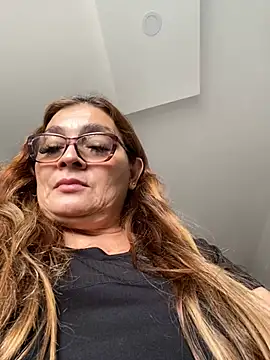 Snapshot of AntonellaAlondra4 chatting on 17, 2, 2025 AntonellaAlondra4 online show from 17, 2, 2025