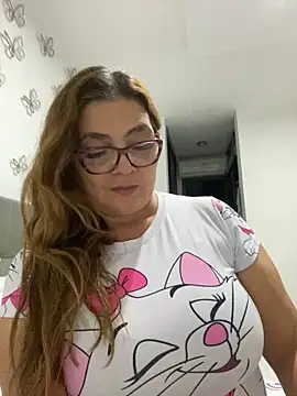 Snapshot of AntonellaAlondra4 chatting on 25, 2, 2025 AntonellaAlondra4 online show from 25, 2, 2025