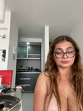 Snapshot of AntonellaAlondra4 chatting on 2, 3, 2025 AntonellaAlondra4 online show from 2, 3, 2025