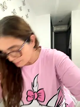 AntonellaAlondra4 online show from 9, 11, 2025