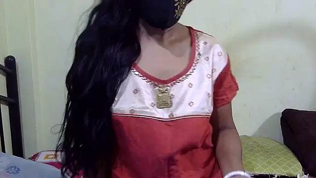 Snapshot of Pramila_Manish chatting on 31, 10, 2025 Pramila Manish online show from 31, 10, 2025