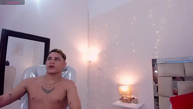 saraandstiven online show from 11, 2, 2025