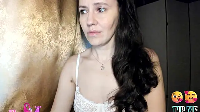 Snapshot of Found_Me chatting on 13, 11, 2025 Found Me online show from 13, 11, 2025