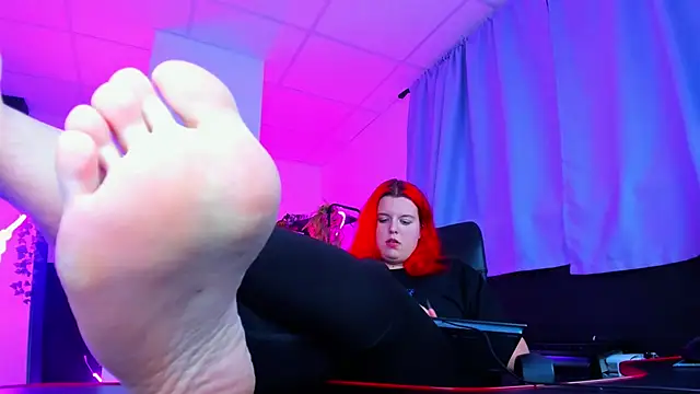 NielletaBlossom online show from 3, 1, 2025