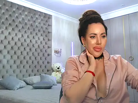 TianaPosh online show from 27, 2, 2025