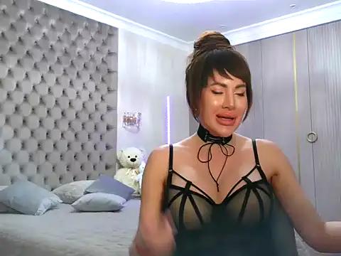 TianaPosh online show from 8, 3, 2025