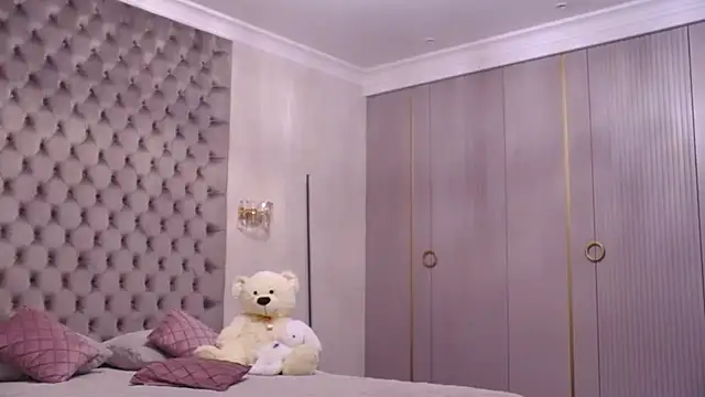 TianaPosh online show from 12, 9, 2025