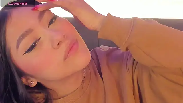 nicolle pierce online show from 7, 3, 2025