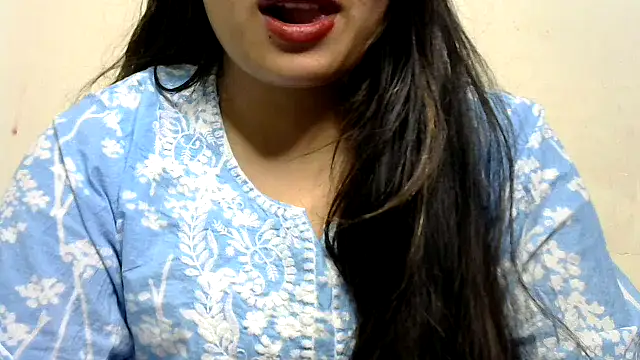 Snapshot of Come-on-over chatting on 2, 2, 2025 Come-on-over online show from 2, 2, 2025