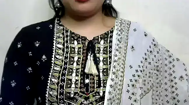 Snapshot of Come-on-over chatting on 3, 2, 2025 Come-on-over online show from 3, 2, 2025