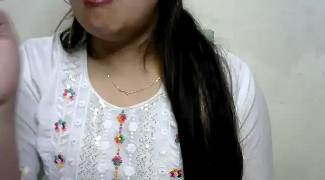 Snapshot of Come-on-over chatting on 4, 2, 2025 Come-on-over online show from 4, 2, 2025