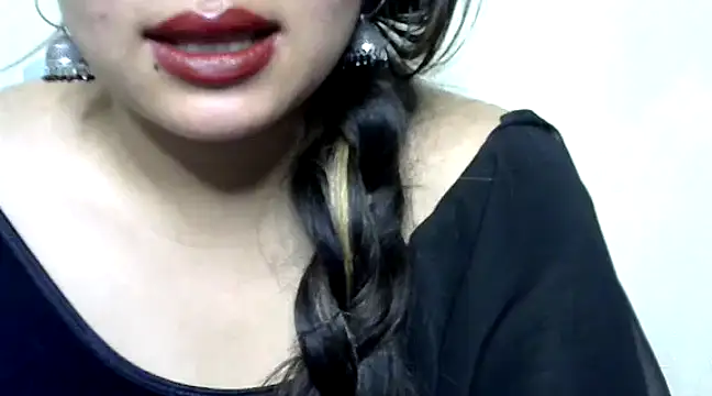 Snapshot of Come-on-over chatting on 8, 2, 2025 Come-on-over online show from 8, 2, 2025