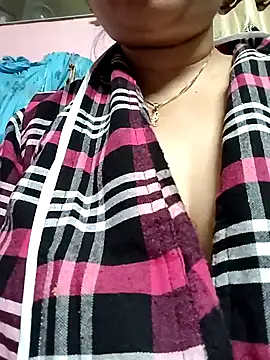 Snapshot of Royalgirl667 chatting on 24, 12, 2024 Royalgirl667 online show from 24, 12, 2024