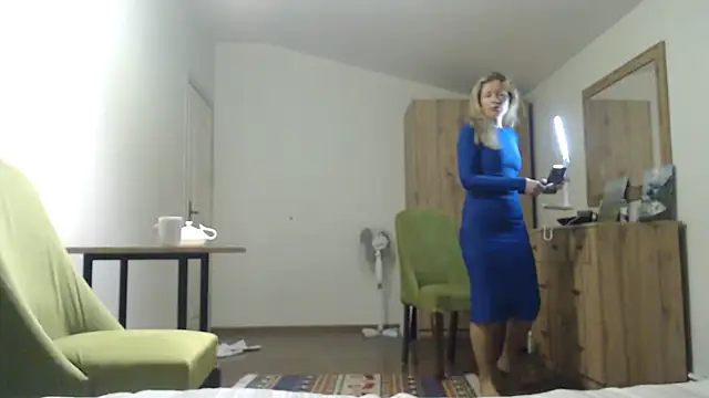 Juli julyyy online show from 12, 1, 2025