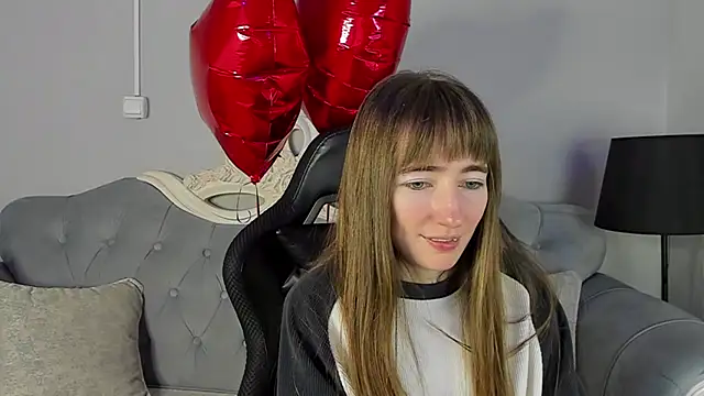 Snapshot of MillicentFarrell chatting on 6, 2, 2025 MillicentFarrell online show from 6, 2, 2025