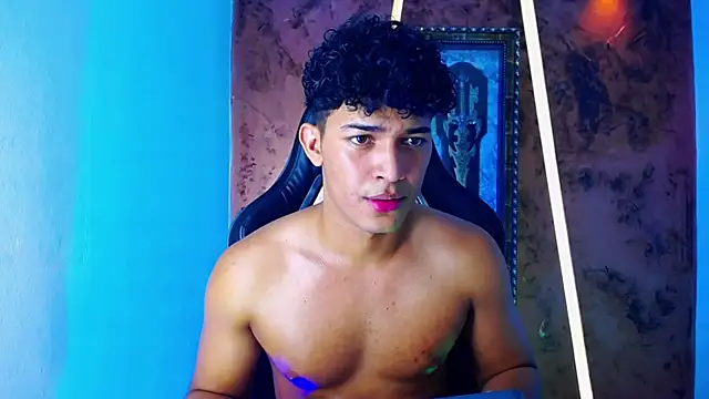 Snapshot of jamescurli_ chatting on 10, 3, 2025 jamescurli online show from 10, 3, 2025