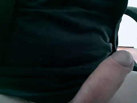 Snapshot of lovedoggy03 chatting on 9, 11, 2025 lovedoggy03 online show from 9, 11, 2025