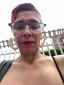 Snapshot of MireyaTorresGu chatting on 6, 2, 2025 MireyaTorresGu online show from 6, 2, 2025