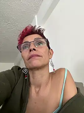 Snapshot of MireyaTorresGu chatting on 18, 2, 2025 MireyaTorresGu online show from 18, 2, 2025