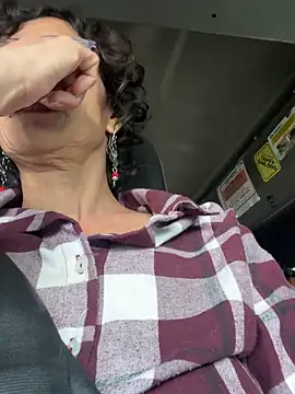 Snapshot of MireyaTorresGu chatting on 22, 10, 2025 MireyaTorresGu online show from 22, 10, 2025