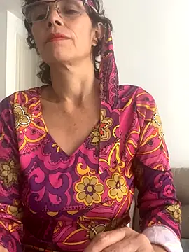 Snapshot of MireyaTorresGu chatting on 31, 10, 2025 MireyaTorresGu online show from 31, 10, 2025