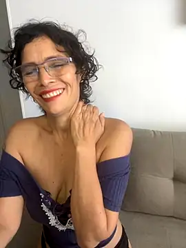 Snapshot of MireyaTorresGu chatting on 15, 11, 2025 MireyaTorresGu online show from 15, 11, 2025