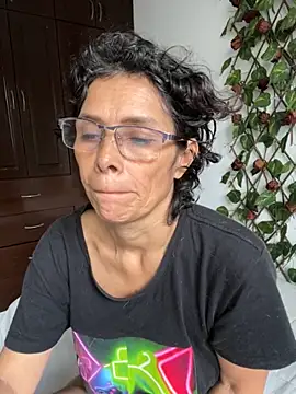 Snapshot of MireyaTorresGu chatting on 26, 11, 2025 MireyaTorresGu online show from 26, 11, 2025