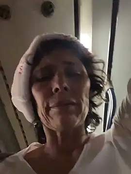 Snapshot of MireyaTorresGu chatting on 19, 12, 2025 MireyaTorresGu online show from 19, 12, 2025