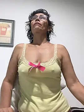 Snapshot of MireyaTorresGu chatting on 19, 2, 2026 MireyaTorresGu online show from 19, 2, 2026