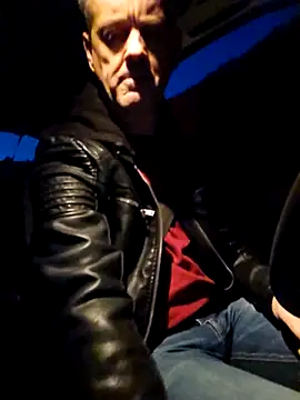 Hectorthyssen1 online show from 5, 11, 2025