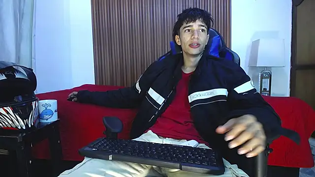 Snapshot of Zacktk7 chatting on 14, 12, 2024 Zacktk7 online show from 14, 12, 2024