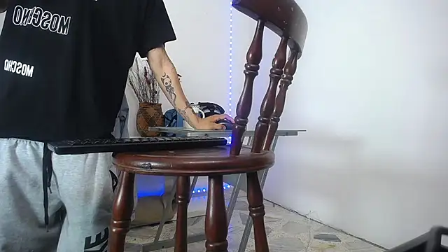 Snapshot of Zacktk7 chatting on 18, 1, 2025 Zacktk7 online show from 18, 1, 2025