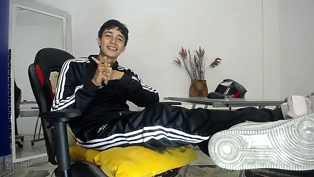 Snapshot of Zacktk7 chatting on 22, 1, 2025 Zacktk7 online show from 22, 1, 2025