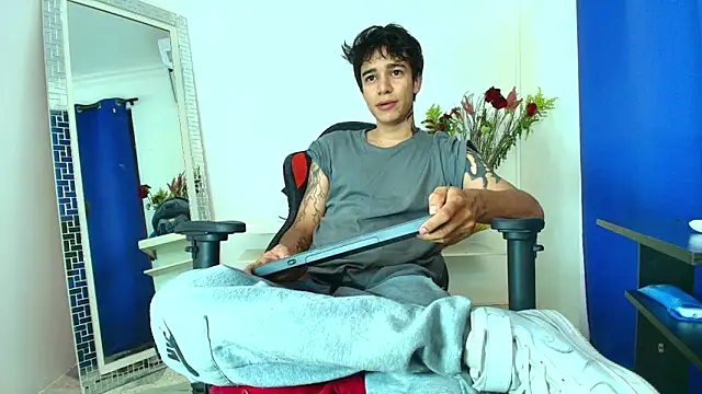 Snapshot of Zacktk7 chatting on 12, 2, 2025 Zacktk7 online show from 12, 2, 2025