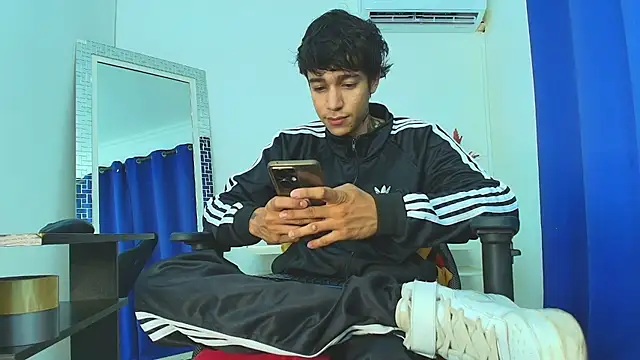 Snapshot of Zacktk7 chatting on 19, 2, 2025 Zacktk7 online show from 19, 2, 2025