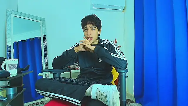 Snapshot of Zacktk7 chatting on 19, 2, 2025 Zacktk7 online show from 19, 2, 2025