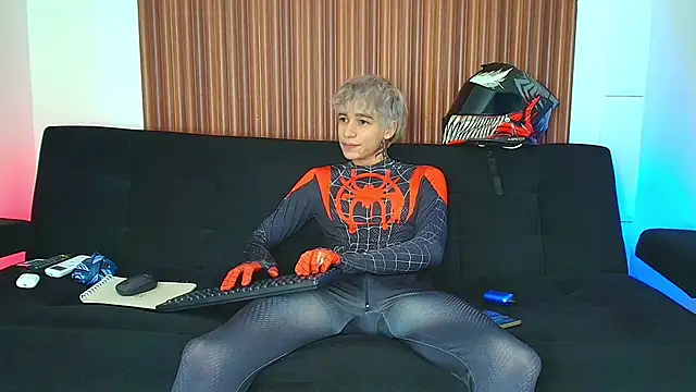 Snapshot of Zacktk7 chatting on 4, 3, 2025 Zacktk7 online show from 4, 3, 2025