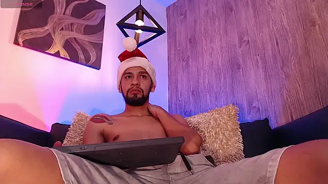 Snapshot of Bedobigcock chatting on 13, 12, 2024 Bedobigcock online show from 13, 12, 2024