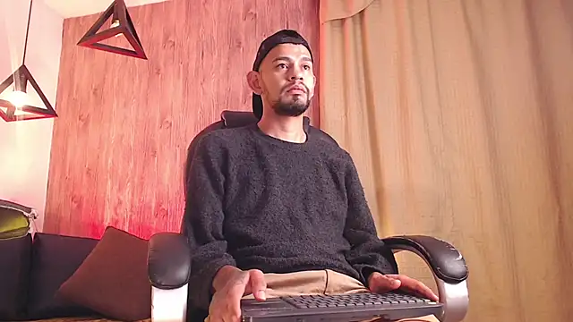 Snapshot of Bedobigcock chatting on 13, 2, 2025 Bedobigcock online show from 13, 2, 2025