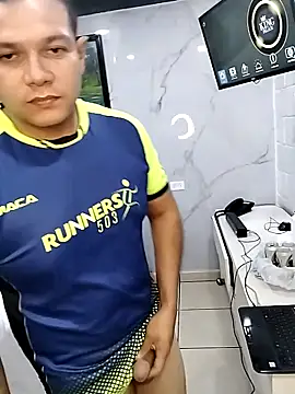 Snapshot of miketripi420 chatting on 13, 11, 2025 miketripi420 online show from 13, 11, 2025