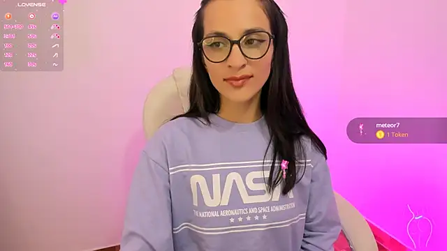 Snapshot of mariaan_m_ chatting on 21, 12, 2024 mariaan m  online show from 21, 12, 2024