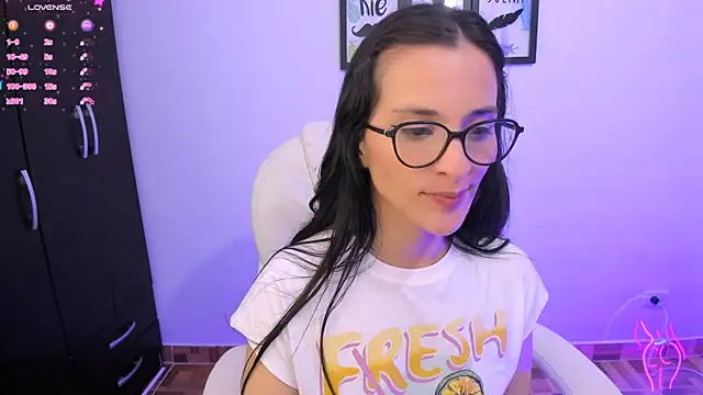 Snapshot of mariaan_m_ chatting on 4, 1, 2025 mariaan m  online show from 4, 1, 2025