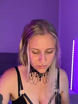 lunawolf21 online show from 27, 9, 2025