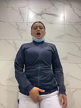 Snapshot of Keittly_ chatting on 8, 10, 2025 Keittly online show from 8, 10, 2025